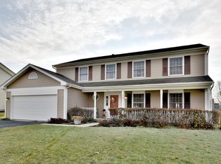 613 Carriage Hill Ct, Island Lake, IL