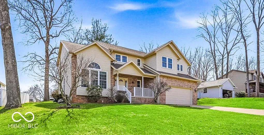 1060 E Jennifer Dr photo 1