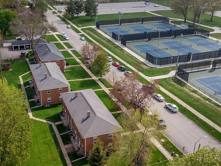 Campus Townhomes — Photo 8
