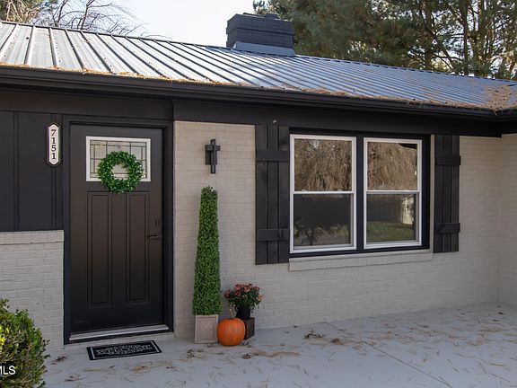 4th image of 7151 Pembroke Cir