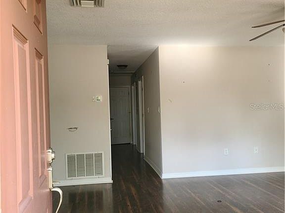 3rd image of 834 Donnelly St