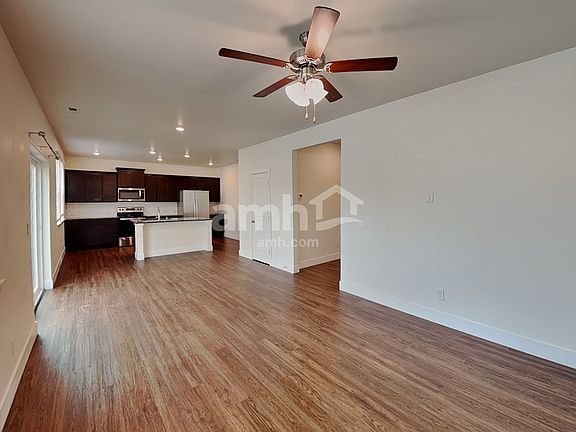 5th image of 3517 70th Dr NE