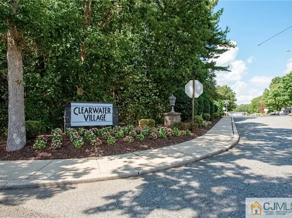 93 Vincent Ct, Spotswood, NJ 08884