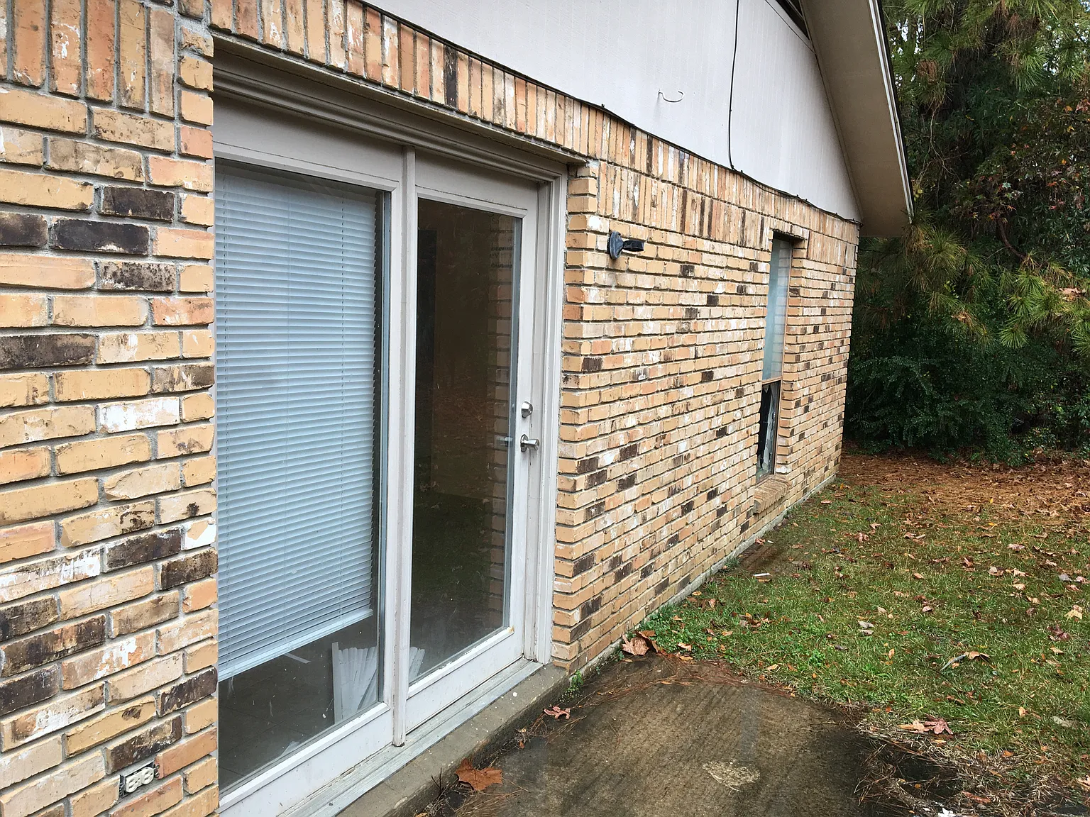 R- 3024 Courtney Avenue - 1 — Photo 3