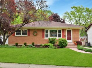 507 Kipling Ct, Wheaton, IL 60187