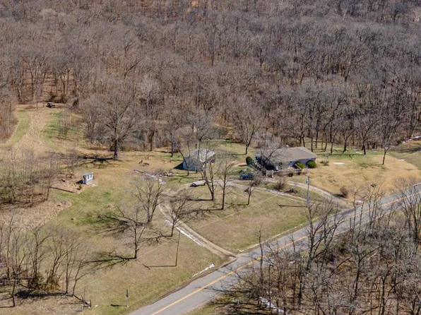 1988 Highway F, Clifton Hill, MO 65244