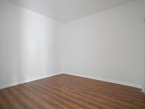 3rd image of 180 S Mount Vernon Ave #B