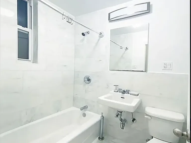 423 E 83rd St #3G — Photo 4