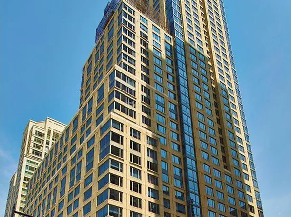 220 Riverside Boulevard image 14 of 14