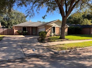 3907 Windmill St, Sugar Land, TX 77479