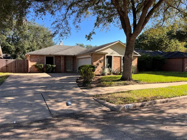 3907 Windmill St, Sugar Land, TX 77479