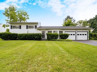 36 Brendan Cir, Henrietta, NY 14467