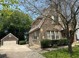 459 E Elm St, Sycamore, IL 60178