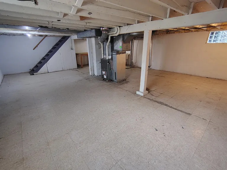 1112 Franklin St — Photo 20