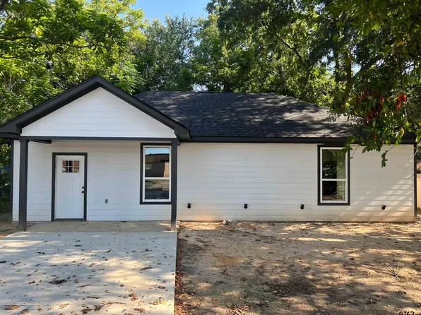 305 W North St, Lindale, TX 75771