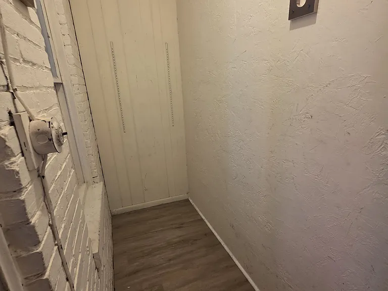 156 S Albemarle St — Photo 21