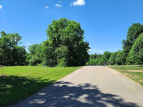 Last of 12 large acre lots.