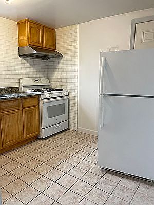 1st image of 5104 Hillyer St Floor 1