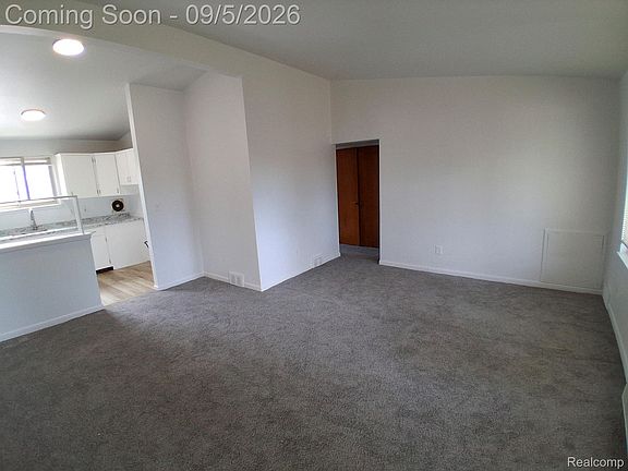 5th image of 17276 Bentler St APT 3