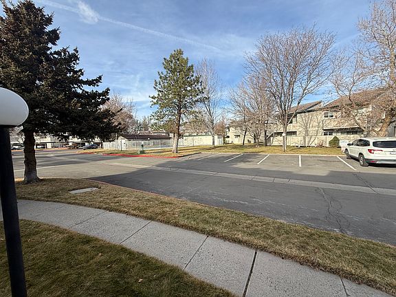 3rd image of 2507 Sycamore Glen Dr APT 4