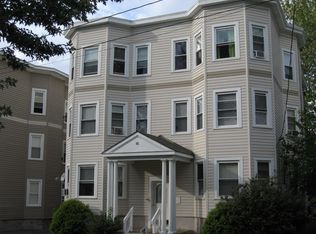 14 Charles St APT 3L, Chicopee, MA 01020