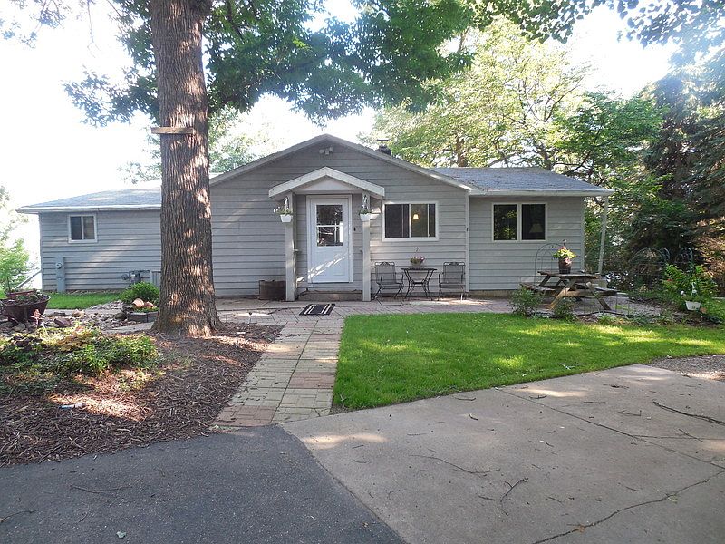 1st image of W6719 Lake Shore Cir