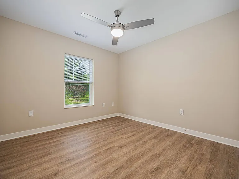 Broadleigh Lofts — Photo 18