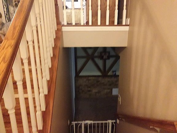 STAIRS TO LOWER LEVEL
