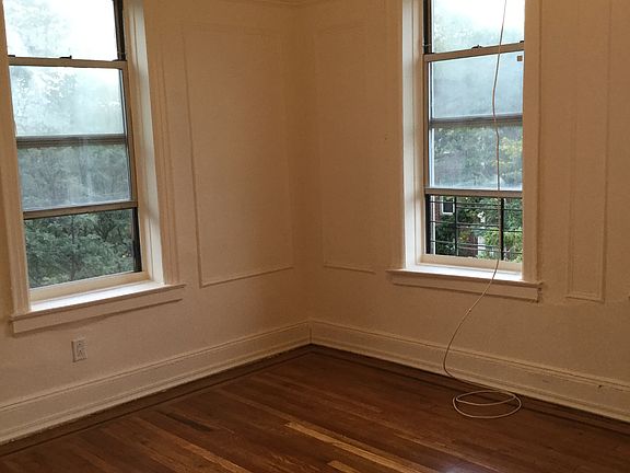 4th image of 20209 43rd Ave APT 4D