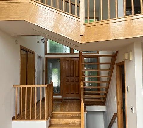 3rd image of 80 Nixon Ave