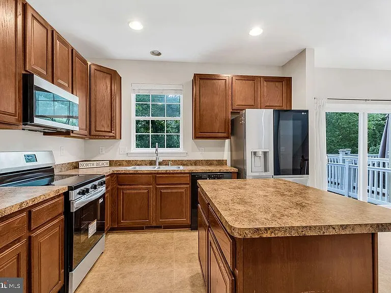 3657 Bedford Dr — Photo 10