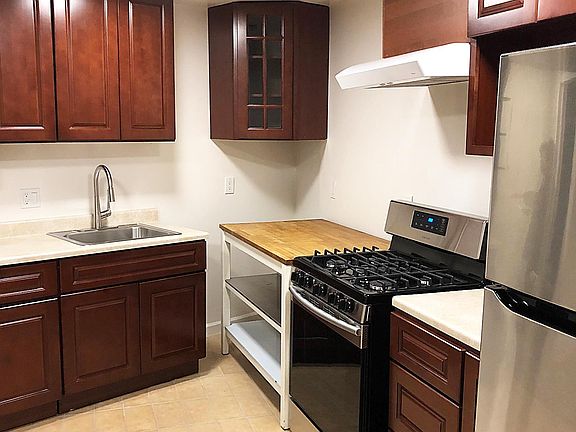 5th image of 4377 Adeline St