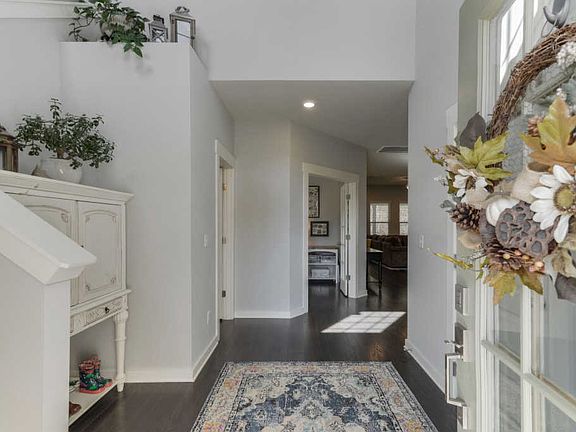 3rd image of 353 Black Thorn Ln