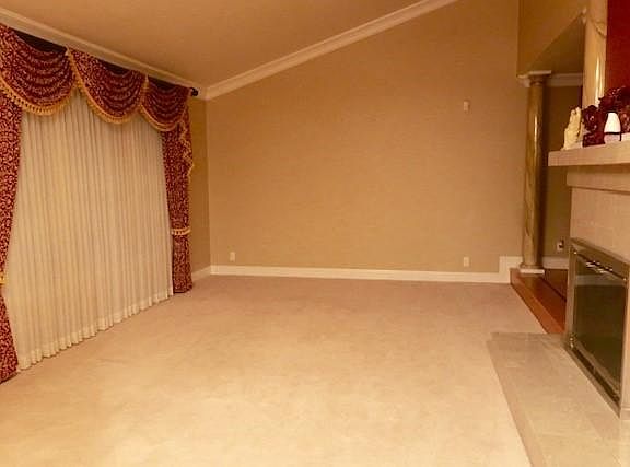 4th image of 3064 McLaughlin Ave