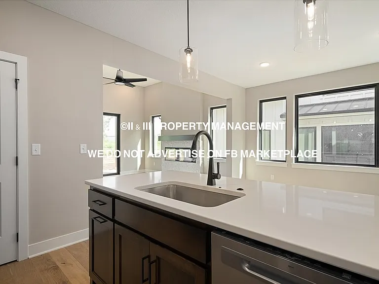 9581 Jupiter St — Photo 10