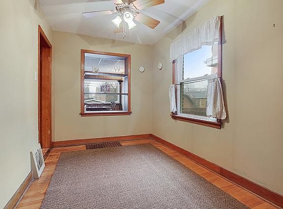 3rd image of 11328 S Avenue L