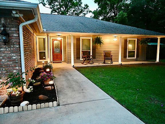 4th image of 13090 Larch Ln