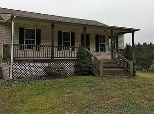 1990 Oakleigh Ave, Appomattox, VA 24522