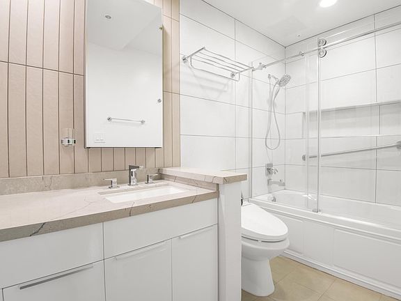 3rd image of 620 S Gramercy Pl APT 206