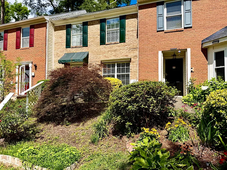 760 Coventry Township Pl — Photo 2
