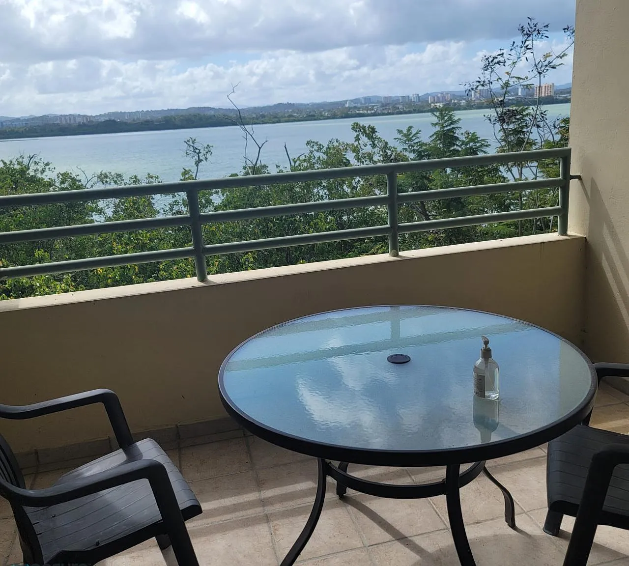 Point Lagoon Estates (Condominio) — Photo 3