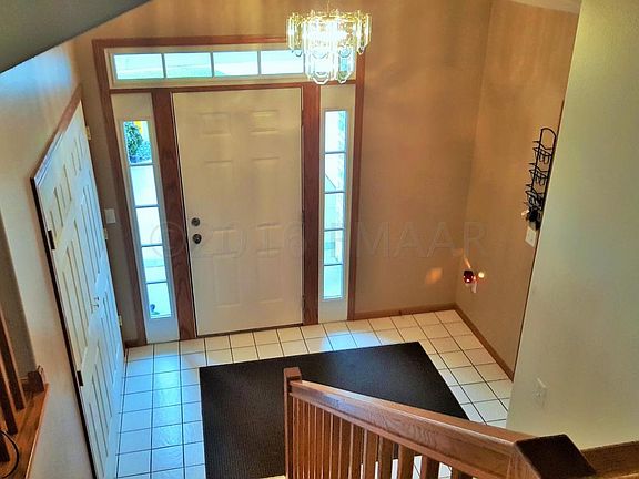 3rd image of 1627 Birchwood Dr E