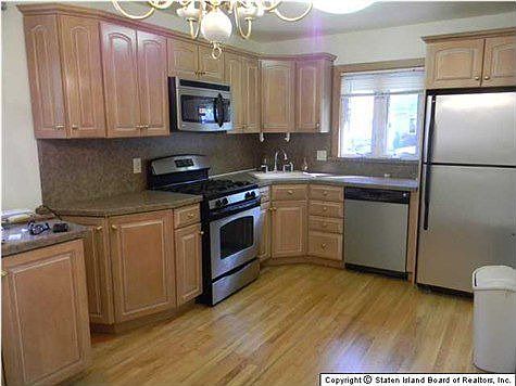 2nd image of 385 Burgher Ave