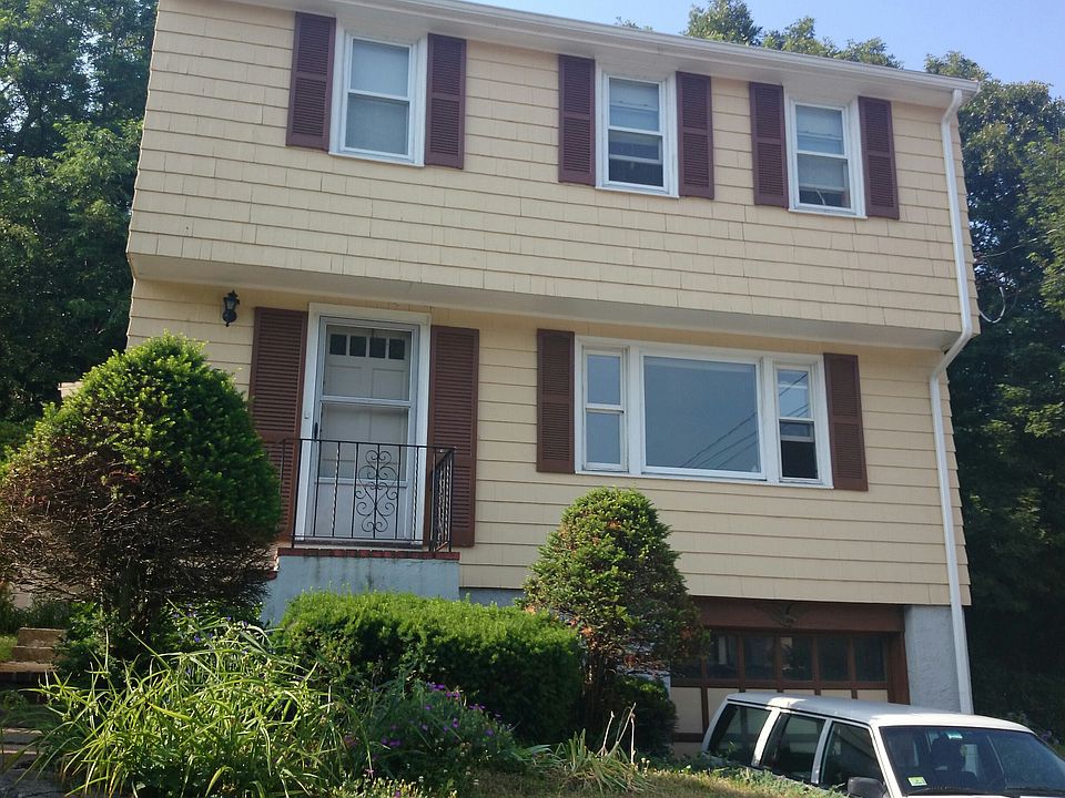 2nd image of 10 Michael Rd