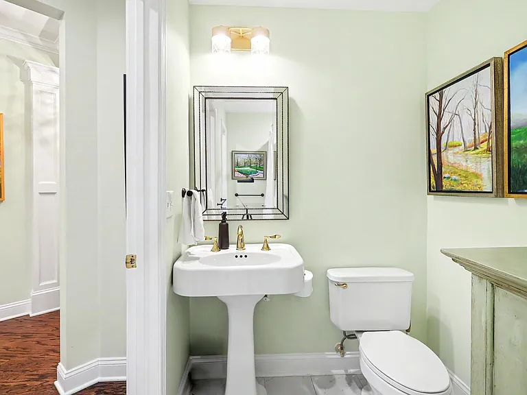 401 N Church St #208 — Photo 13