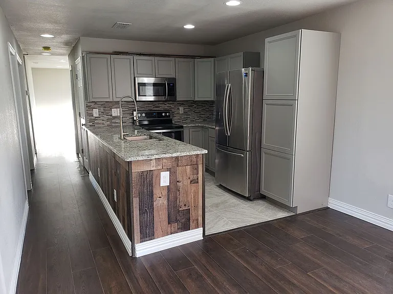 1711 Longview St — Photo 22