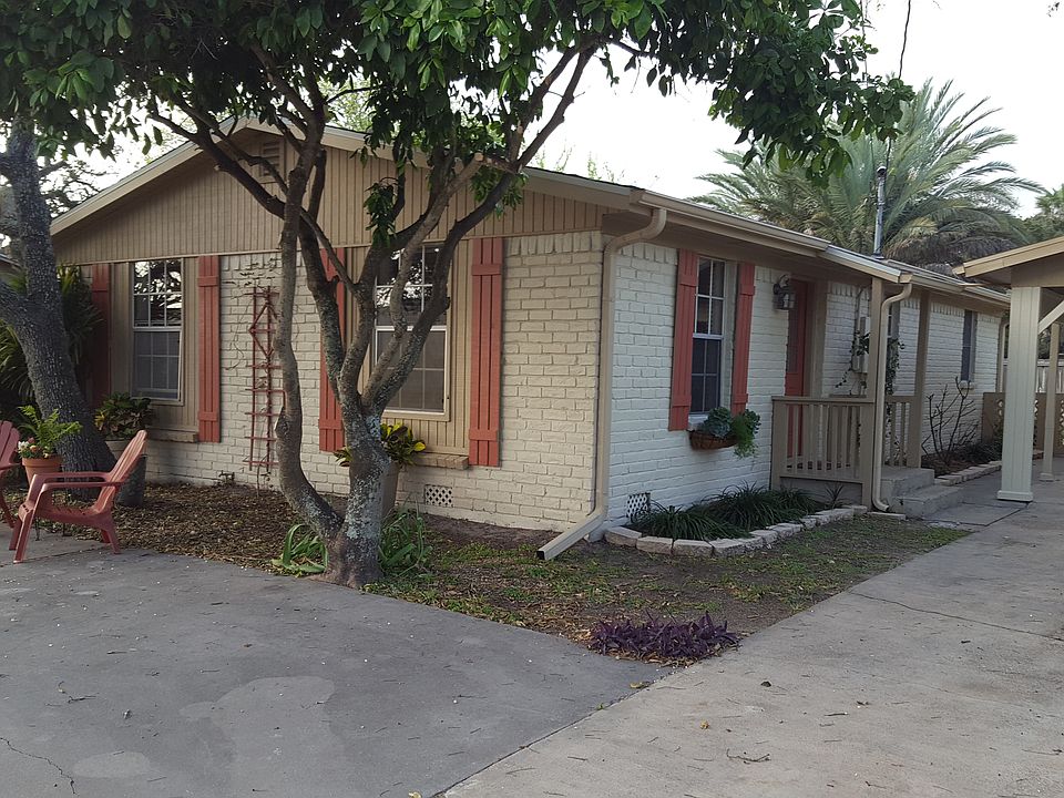 2nd image of 804 E Orleans St