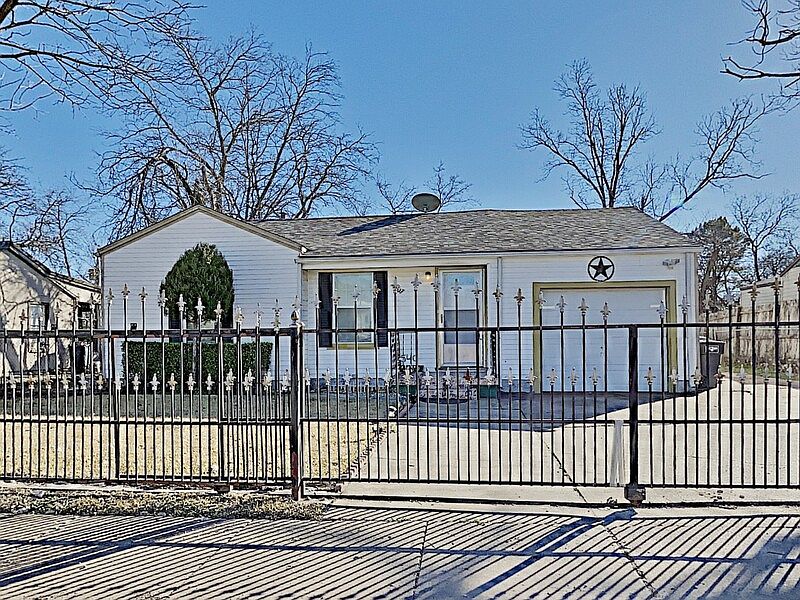 1st image of 3540 E Kellis St