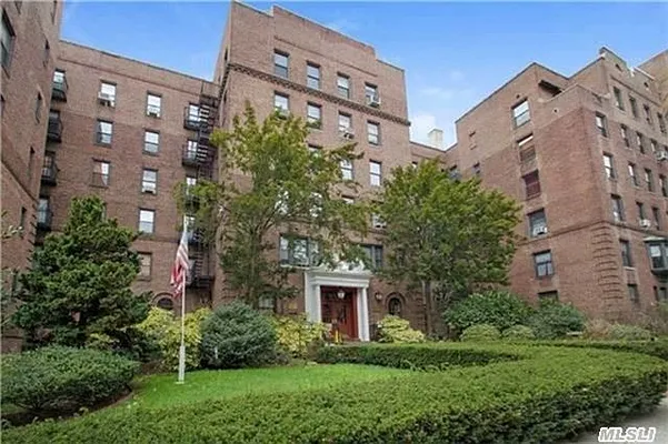 Sold by Prime Realty | media 6