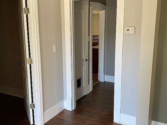 3rd image of 513 E Brandeis Ave